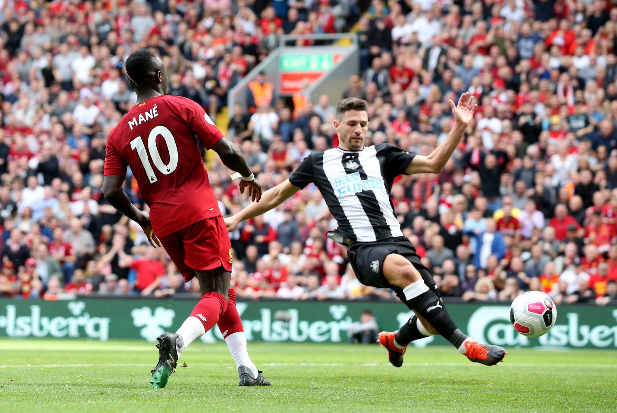 转会市场的 转会市场的