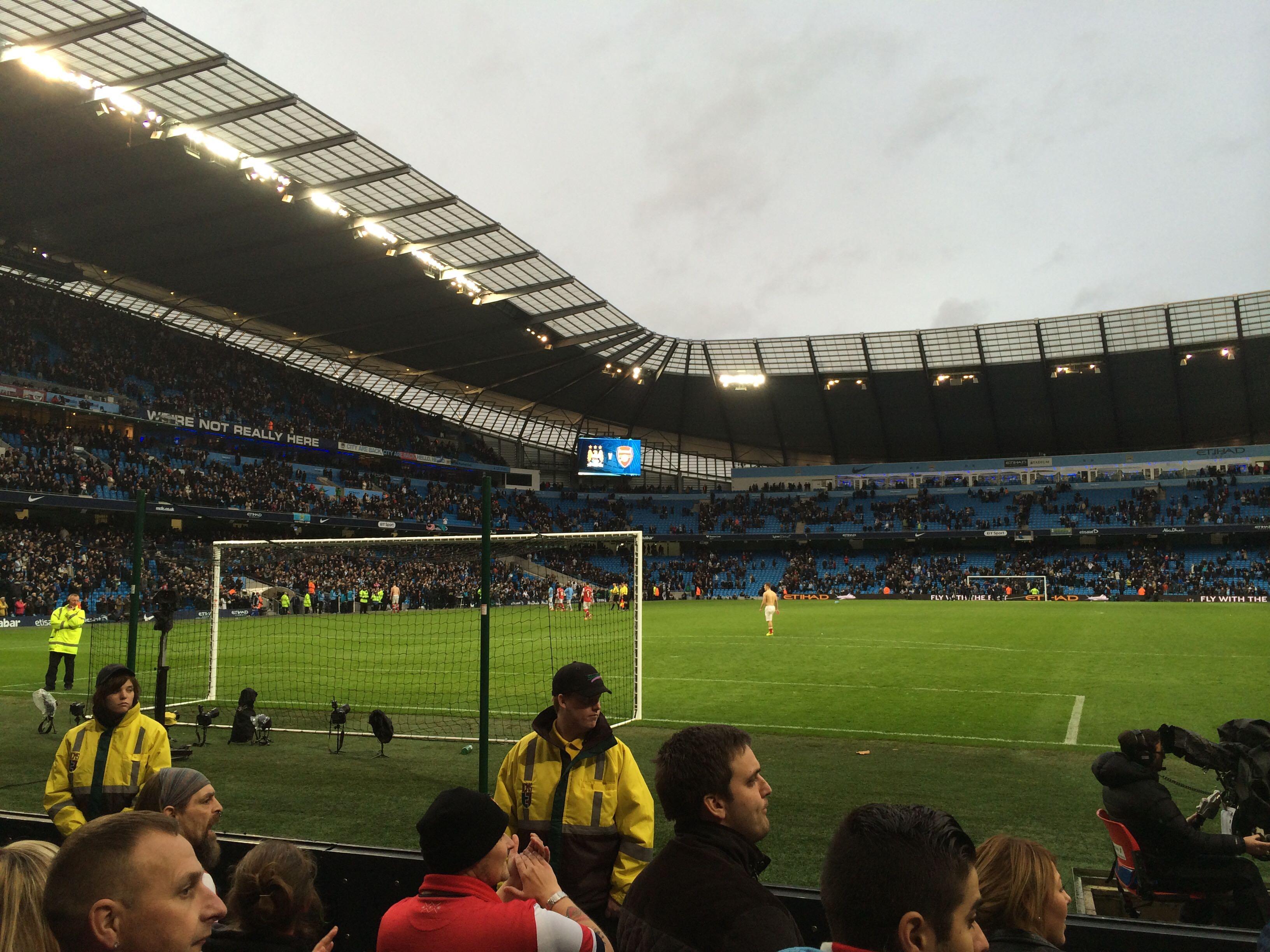 频繁且私下 频繁且私下